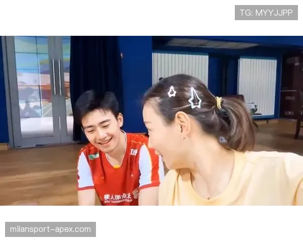 梁伟铿训练完直接打车去喝三杯全糖奶茶? 梁伟铿训练完直接打车去喝三杯全糖奶茶?